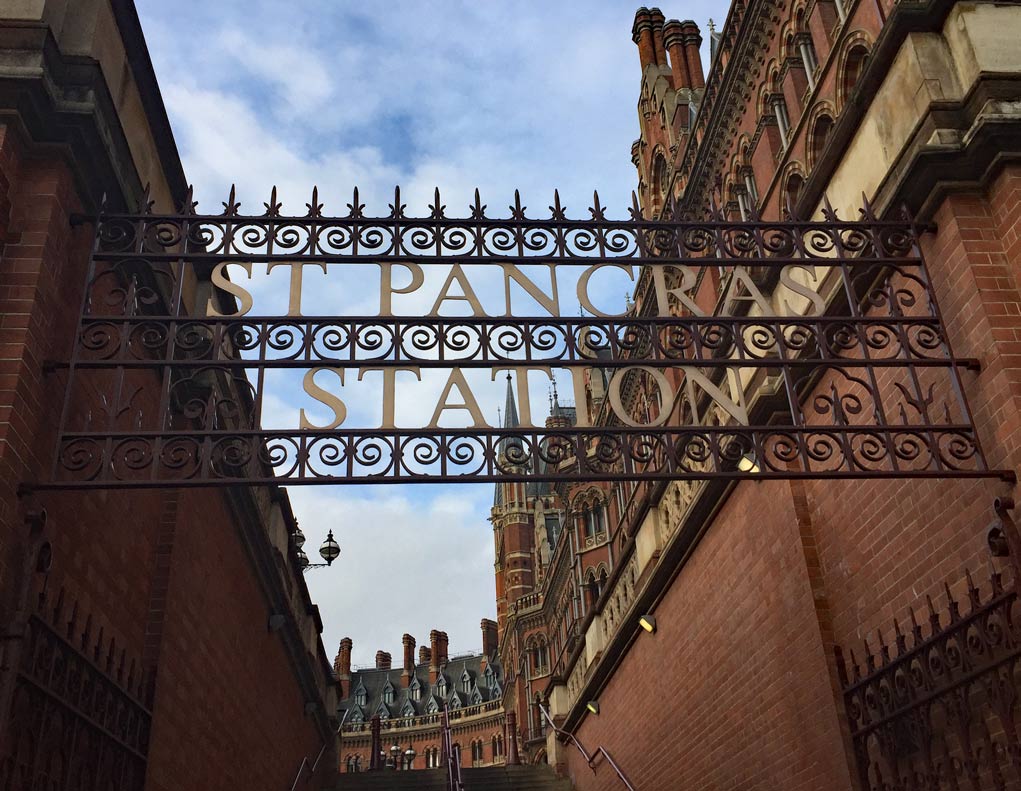 London mit Kindern erkunden - für uns ein regelmäßiges Erlebnis Bahnhof-St-Pancras-London