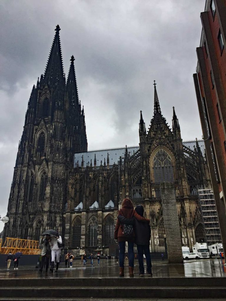 Köln mit Kindern Kölner-Dom-Strandfamilie-römische-ausgrabung