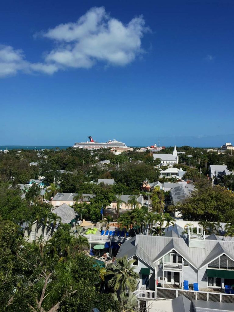 Route Florida - 2 Wochen Roadtrip mit Kindern Blick-über-Key-West-Leuchtturm-florida-rundreise-mit-kindern