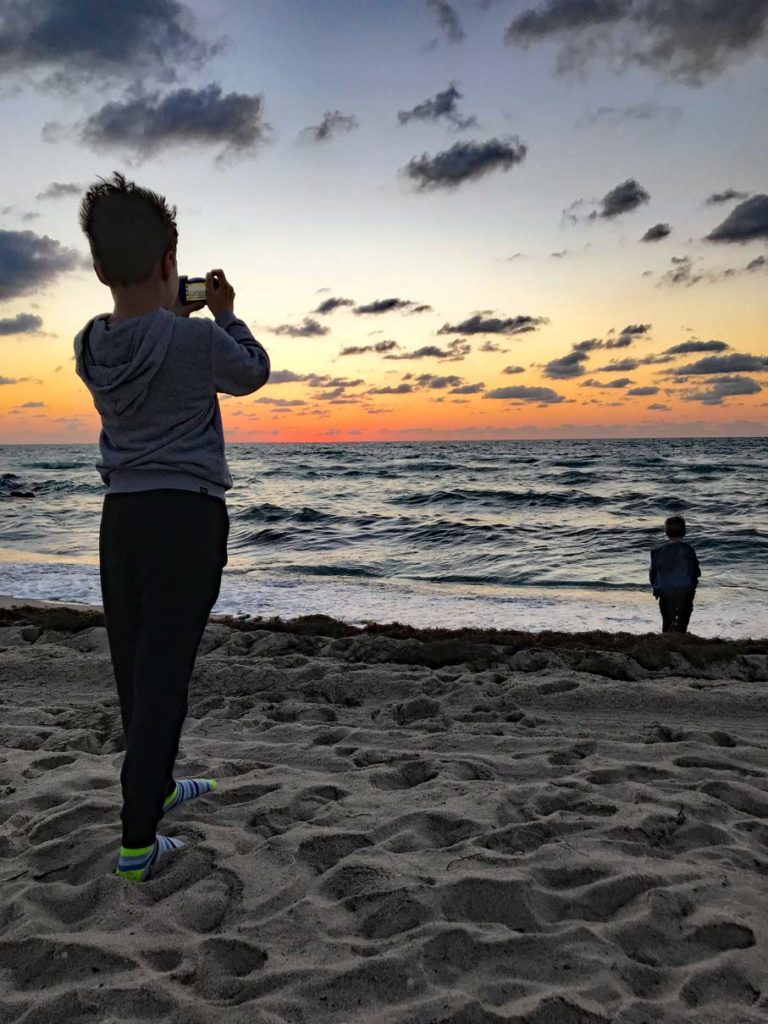 Route Florida - 2 Wochen Roadtrip mit Kindern Sonnenaufgang-Miami-Beach-florida-rundreise-mit-kindern