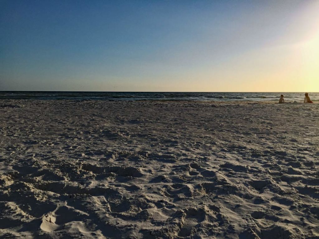 Route Florida - 2 Wochen Roadtrip mit Kindern Sonnenuntergang-Golf-von-Mexiko-Fort-Myers-rundreise-florida-14-tage