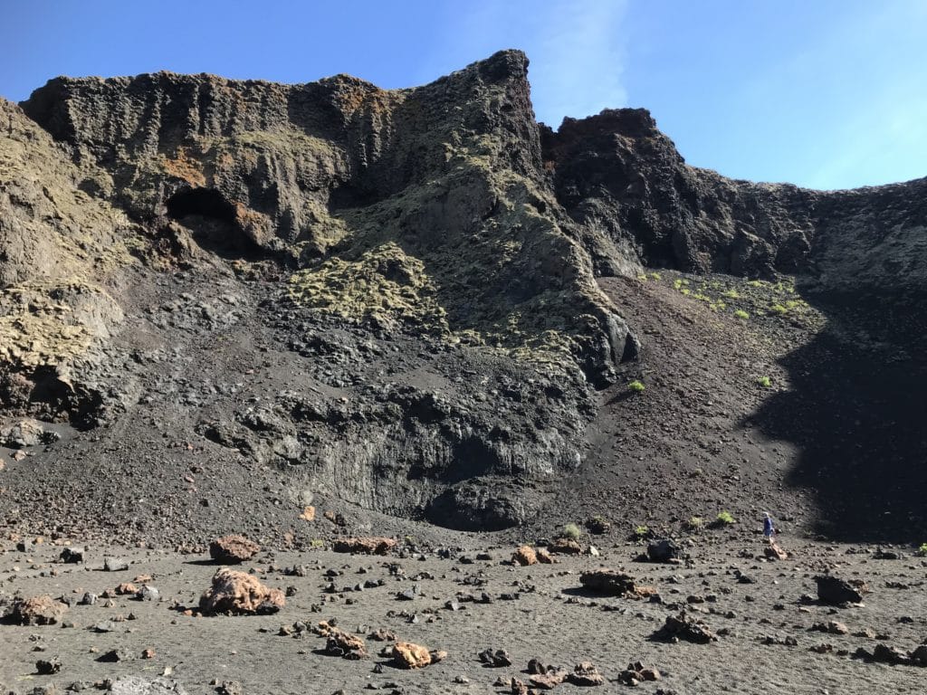 Lanzarote mit Kindern - mit dem Mietwagen mitten durch Vulkanlandschaften Montana El Cuervo - Lanzarote