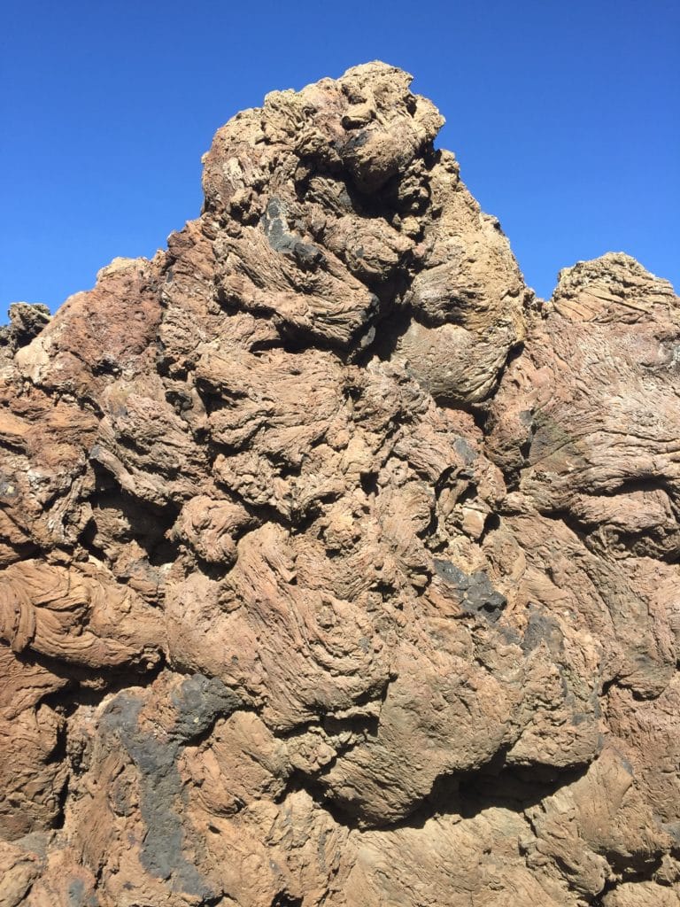 Lanzarote mit Kindern - mit dem Mietwagen mitten durch Vulkanlandschaften Lava Lanzarote