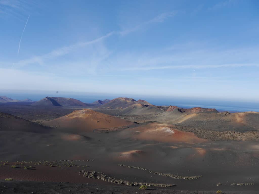 Lanzarote mit Kindern - mit dem Mietwagen mitten durch Vulkanlandschaften Nationalpark Timanfaya
