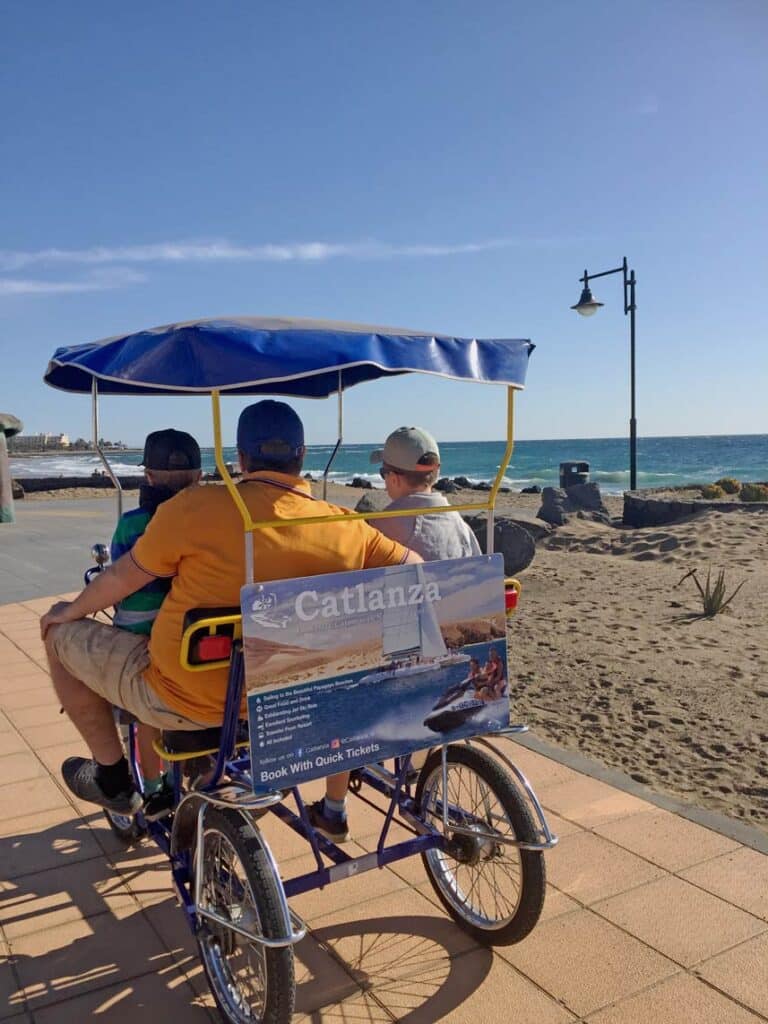 fahrrad-rikscha-playa-del-carmen-urlaub-lanzarote-mit-kindern