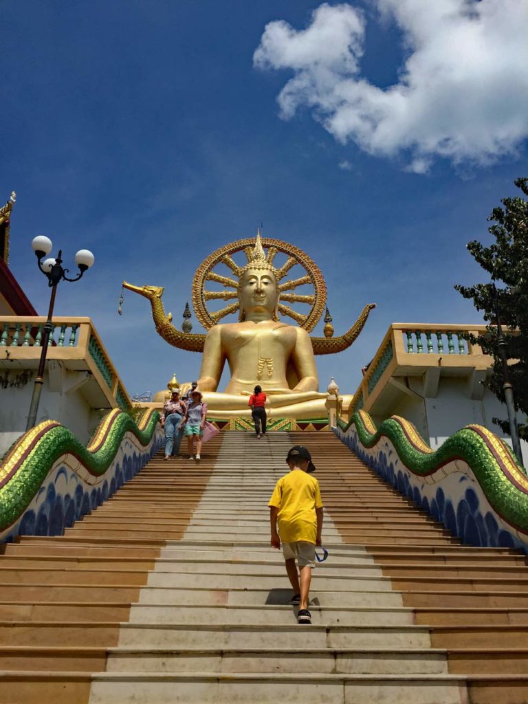 big_buddah_koh_samui_mit_kindern