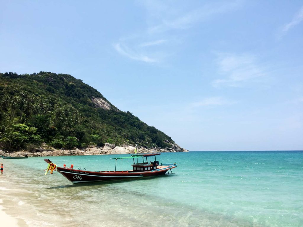 longtailboat_bottle_beach_mit_kindern