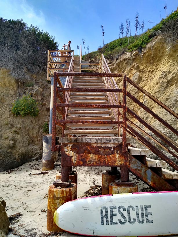 straende-los-angeles-el-matador-malibu-strand-mit-kindern