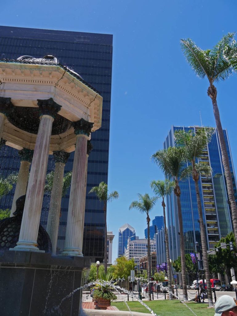 gebaeude-horton-plaza-park-gaslamp-quarter-san-diego