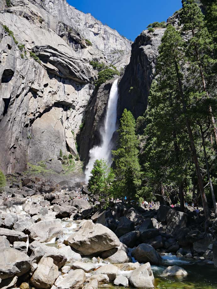 lowerfalls-yosemite-falls-mit-kindern