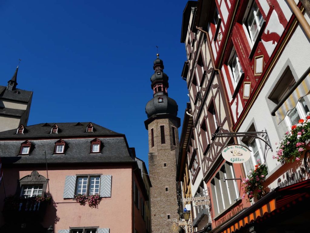 martinskirche-marktplatz-cochem-mit-kindern