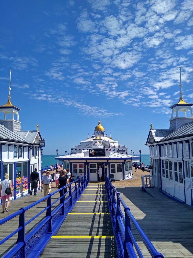 Südküste Englands mit Kindern - Von Brighton nach Rye pier-eastbourne-seebad-suedengland-mit-kindern