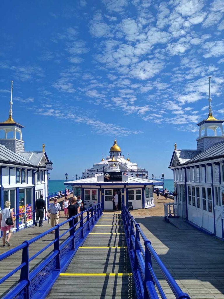 pier-eastbourne-seebad-suedengland-mit-kindern