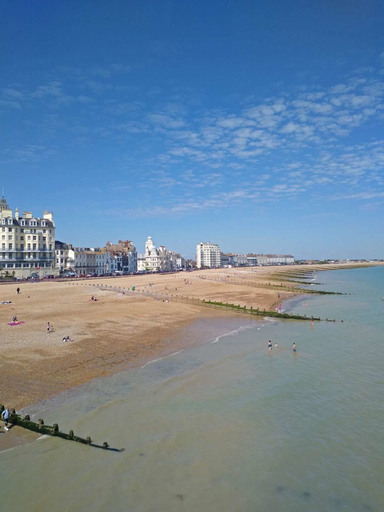 Südküste Englands mit Kindern - Von Brighton nach Rye strand-seebad-eastbourne-suedengland-mit-kindern