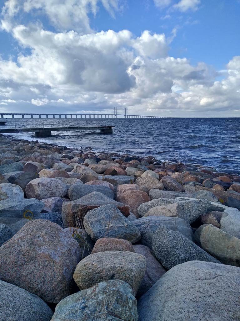 17 Tipps für Kopenhagen mit Kindern - Sehenswürdigkeiten, toller Spielplatz und das beste Museum für Familien malmoe-nach-kopenhagen-oeresundbruecke