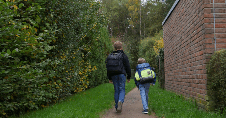 Mehr über den Artikel erfahren Schulbeurlaubung – Weltreise mit schulpflichtigen Kindern
