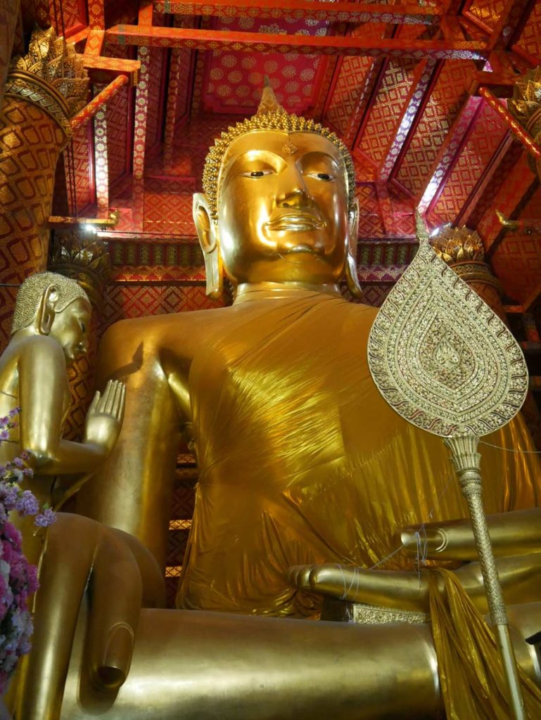 Ayutthaya mit Kindern erleben großer-goldener-buddha-ayutthaya-mit-kindern