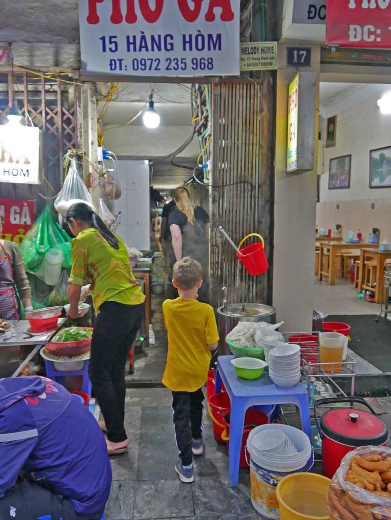 Hanoi mit Kindern erleben - die Wohnung über der Suppenküche airbnb-vietnam-hanoi-mit-kindern