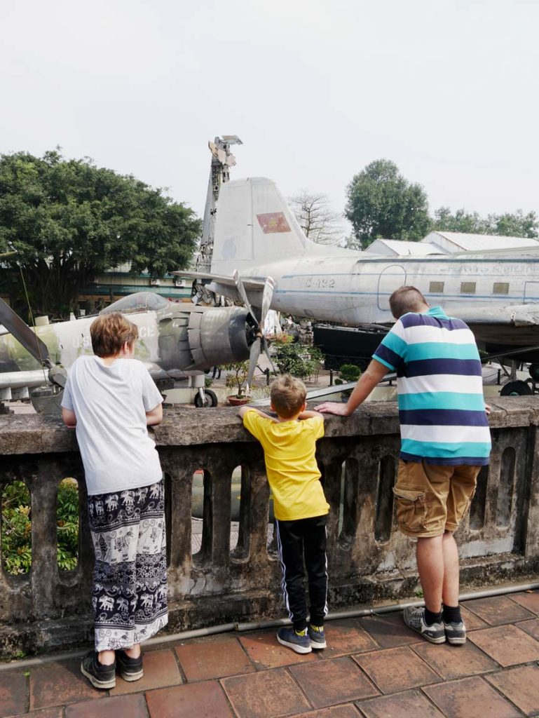Hanoi mit Kindern erleben - die Wohnung über der Suppenküche kriegsmuseum-hanoi-mit-kindern