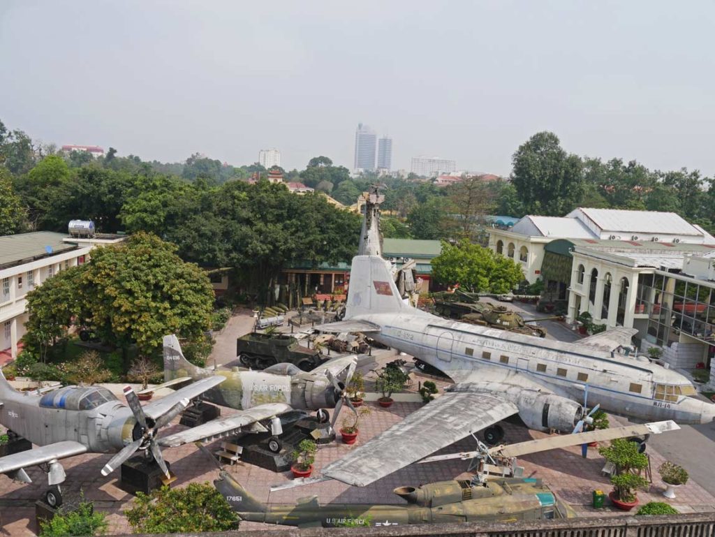 vietnam-military-history-museum-hanoi-mit-kindern