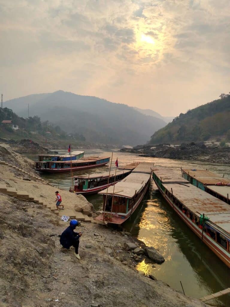 slowboat-mekong-laos-top-10-suedostasien-mit-kindern