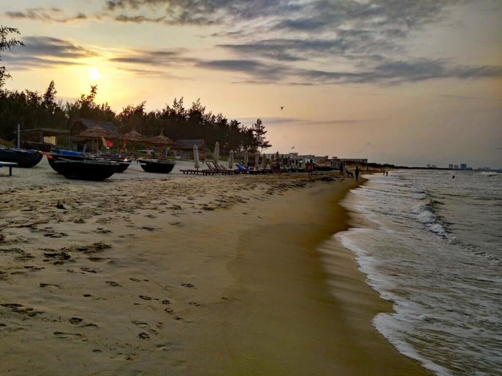 strand hoi an urlaub vietnam mit kindern