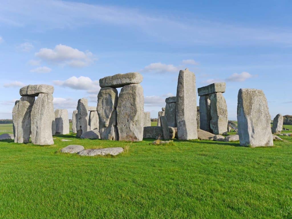 steinkreis-stonehenge-unesco-weltkulturerbe-highlights-england-rundreise-mit-kindern