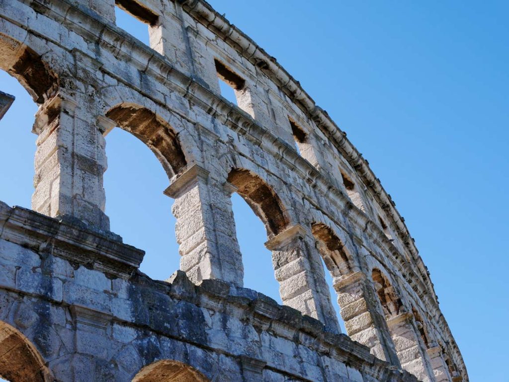 Istrien mit Kindern - Familienurlaub in Kroatiens Norden amphitheater-arena-pula-sehenswuerdigkeiten-istrien-mit-kindern