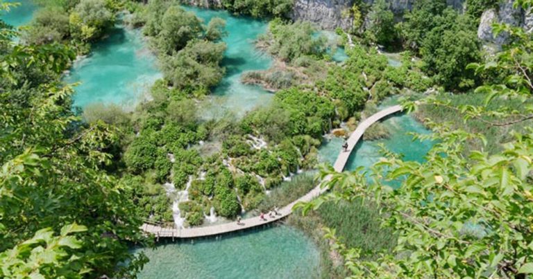 Read more about the article Plitvicer Seen mit Kindern – der schönste Nationalpark Kroatiens