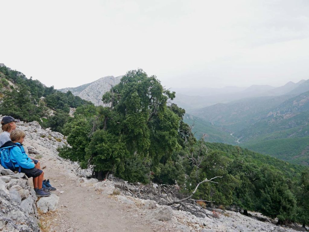 Sardinien mit Kindern - 9+ Highlights für den Familienurlaub gola-gorropu-canyon-wanderung-sardinien-mit-kindern