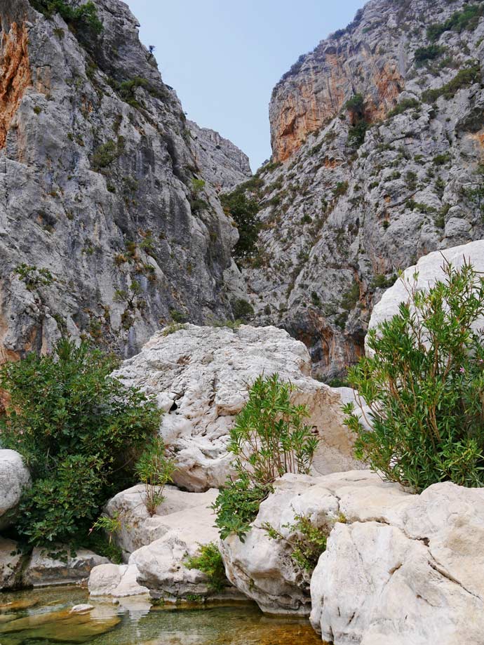 Sardinien mit Kindern - 9+ Highlights für den Familienurlaub gola-gorropu-sehenswuerdigkeiten-sardinien