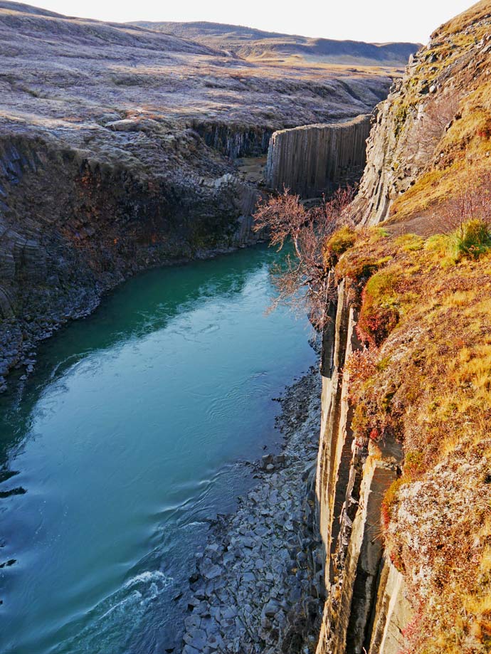 studlagil-canyon-ost-island-mit-kindern