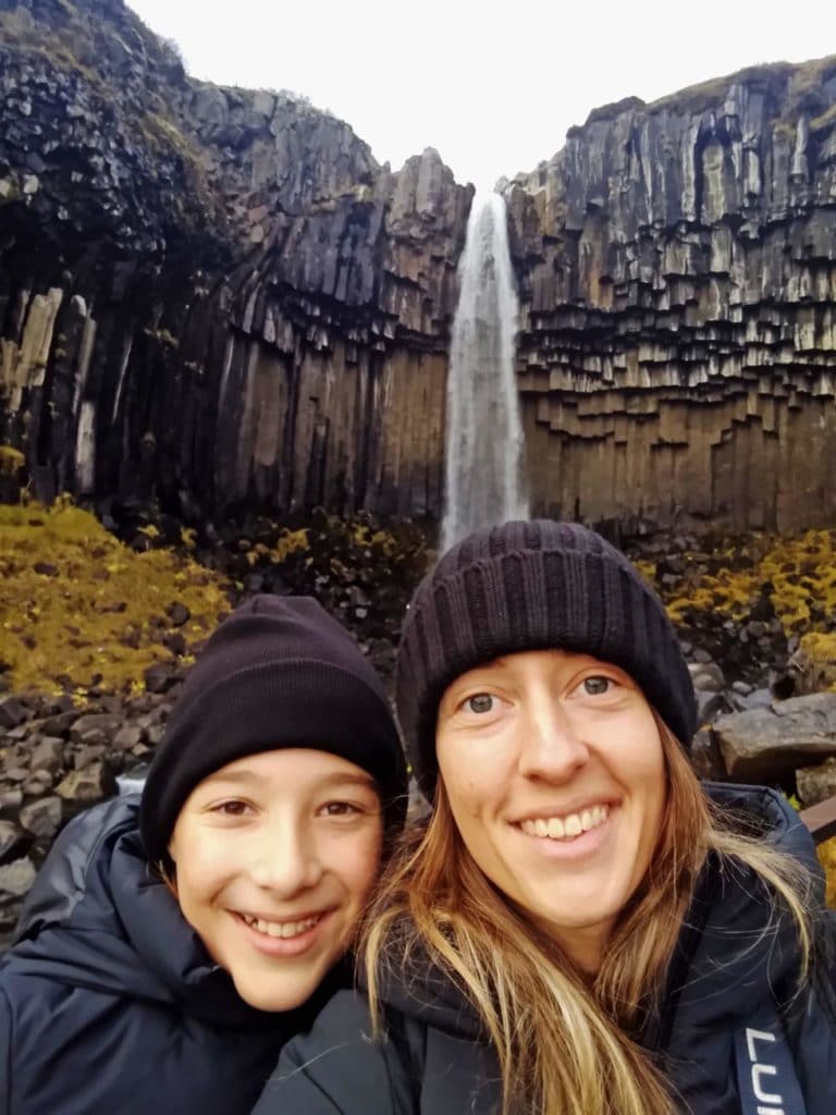 svartifoss-famillienurlaub-sued-island