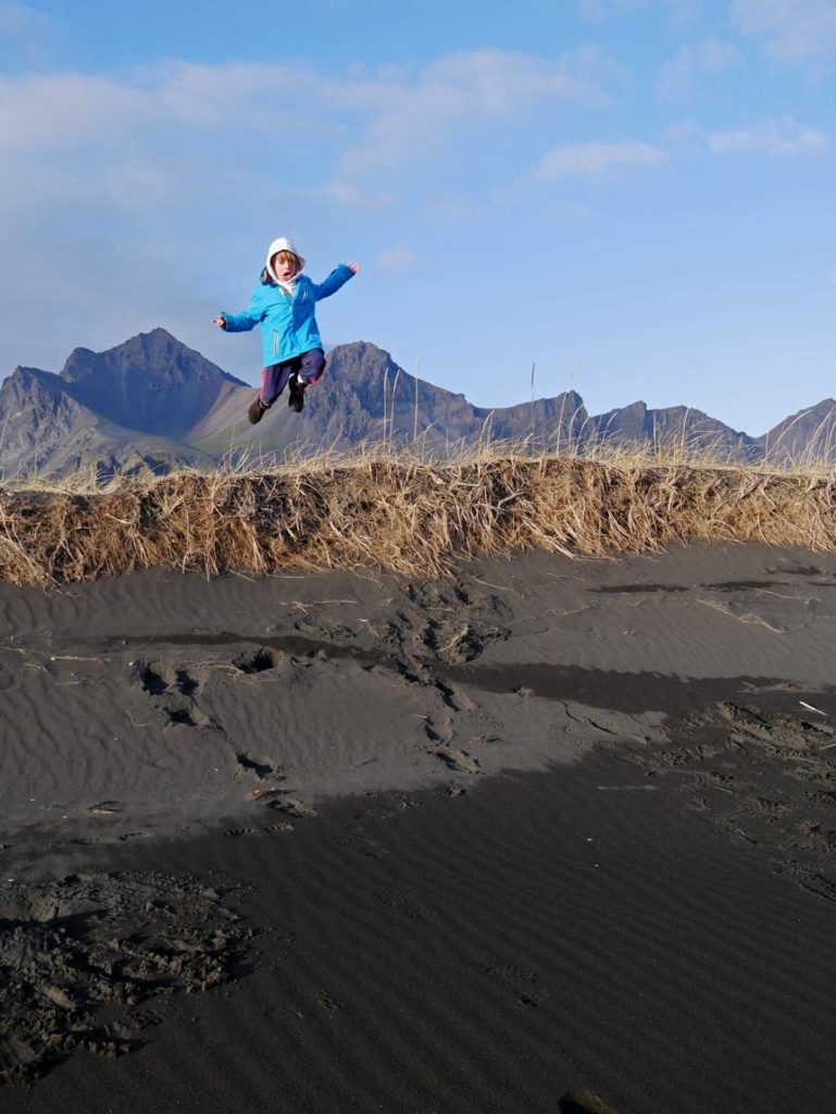 vestrahorn-stokksnes-ost-island-mit-kindern