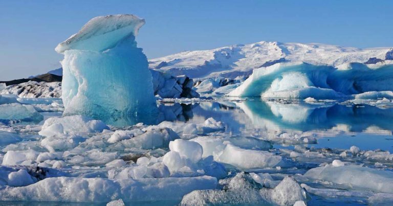 Mehr über den Artikel erfahren 29 Südisland Sehenswürdigkeiten – Vulkane, Gletscher, Wasserfälle und atemberaubende Schluchten