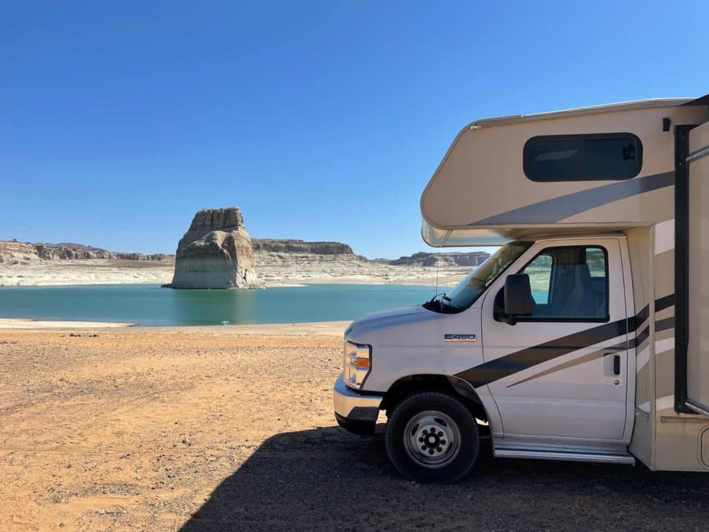 camper-lone-rock-beach-wohnmobil-usa-mieten-erfahrungen