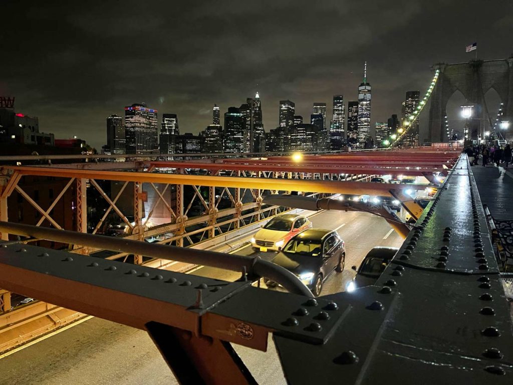 brooklyn-bridge-new-york-city-skyline-bei-nacht-fotospots-nyc