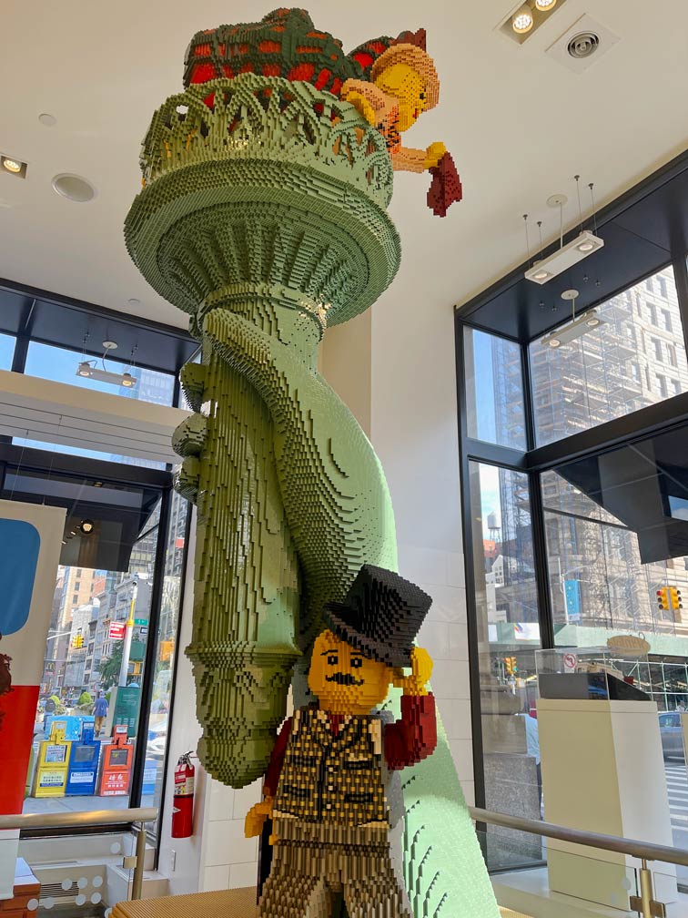 legostore-new-york-city-mit-kindern