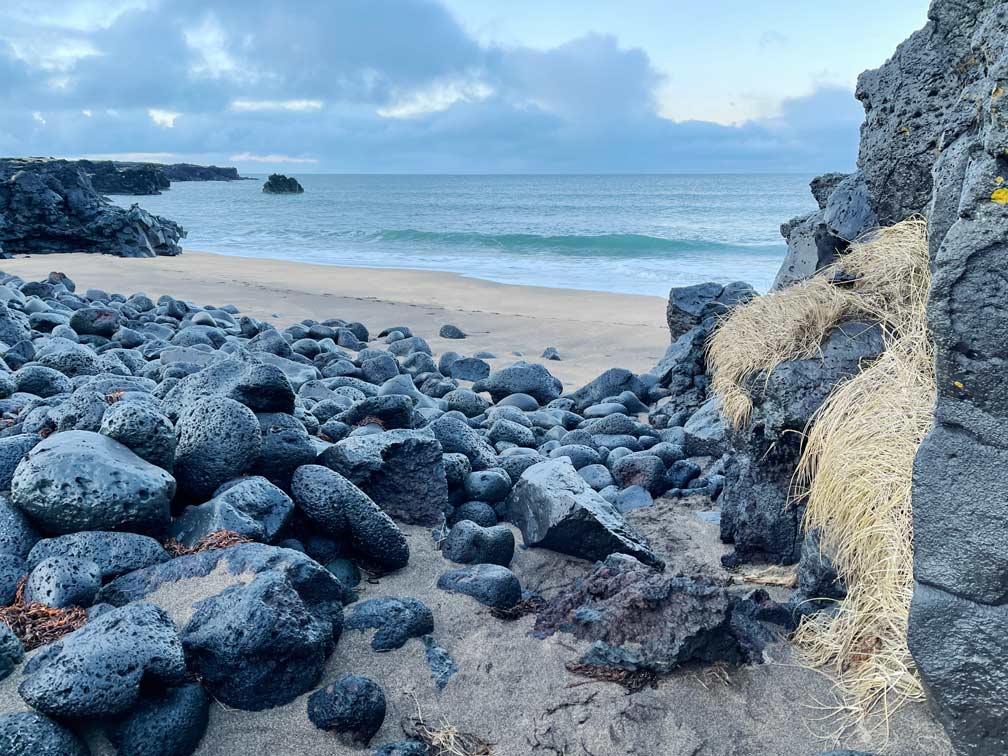 skardsvik-beach-traumstrand-snaefellsnes-highlights