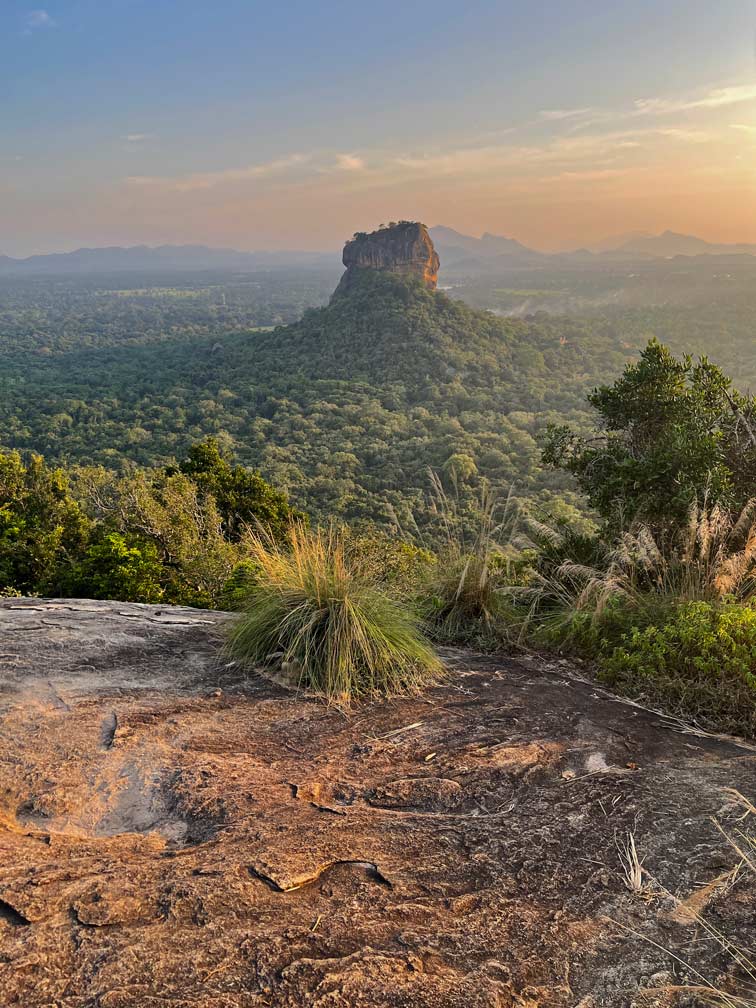 pidurangala-rock-highlight-sri-lanka-rundreise-mit-kindern