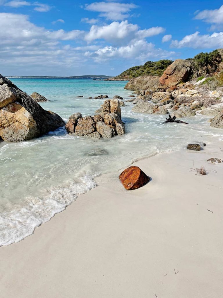 SĂĽdwesten Australiens - Highlights fĂĽr die 2-Wochen Rundreise ab Perth bremer-bay-weisser-sandstrand-mit-felsen