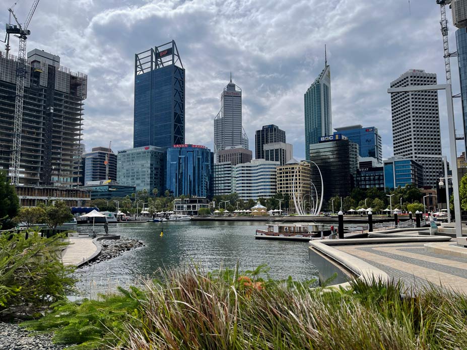 Ultimativer Guide für den Westaustralien Roadtrip skyline-perth-in-western-australia