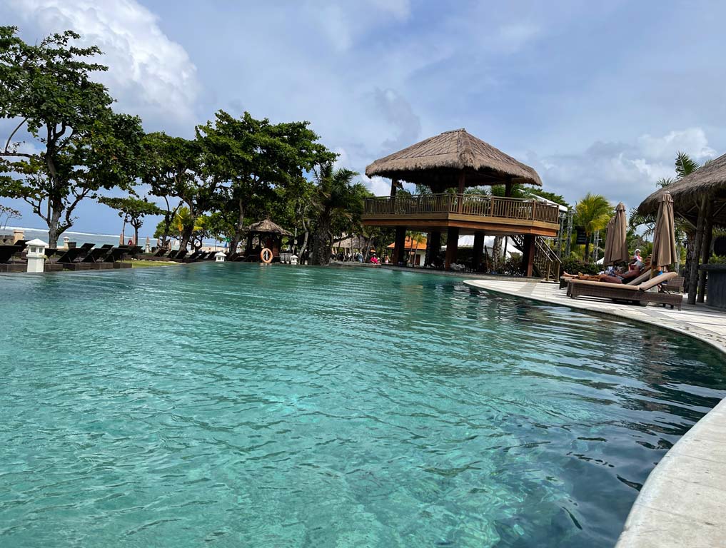 pools-merusaka-hotel-nusa-dua-bali