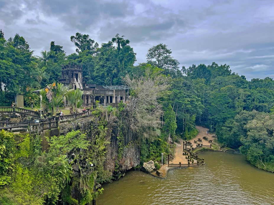 schloss-und-parkanlage-paronella-park-queensland-australien