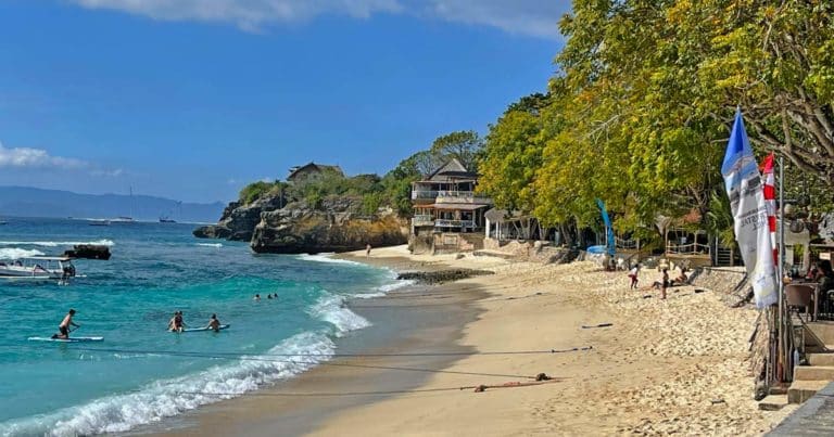 Read more about the article Nusa Lembongan oder Nusa Penida: Ein Vergleich für den perfekten Inselurlaub