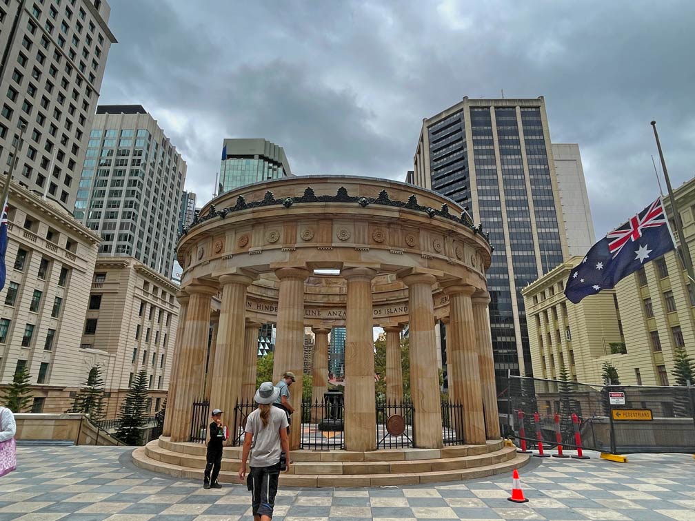 anzac-memorial-brisbane-sehenswuerdigkeiten-mit-Kindern-Australien