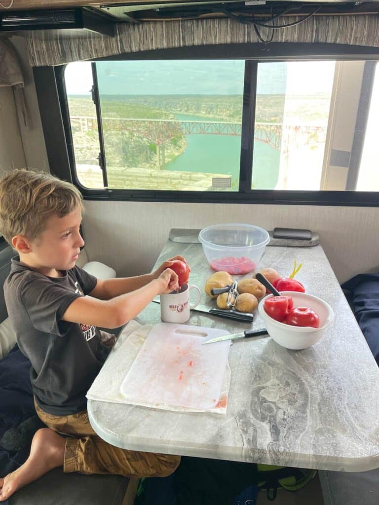 Kochen im Wohnmobil - 9 einfache Rezepte fĂźr die Camperreise kochen-im-wohnmobil-einfache-rezepte-fuer-kinder