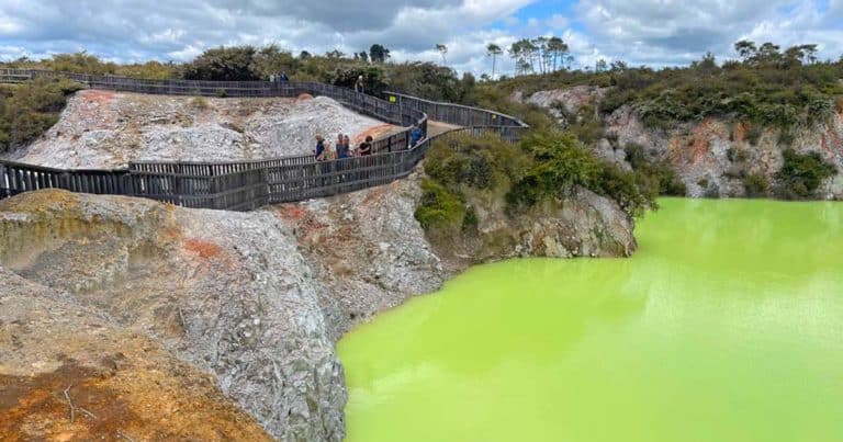 Mehr über den Artikel erfahren Sehenswürdigkeiten in Rotorua auf der Nordinsel Neuseelands
