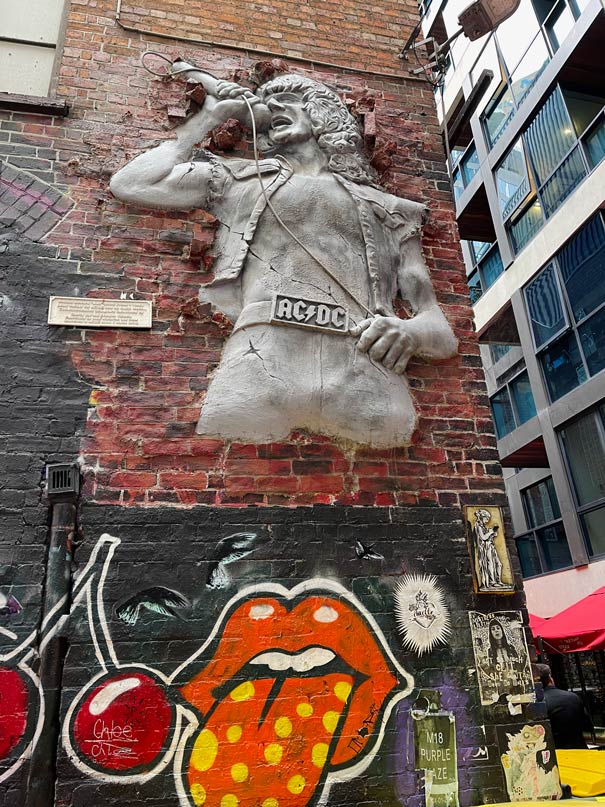 acdc streetart in melbourne