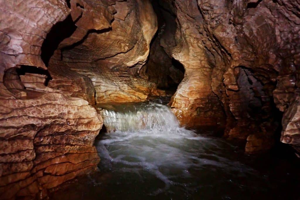 waitomo-caves-black-water-rafting-reisebericht-nordinsel-neuseeland-mit-teenager